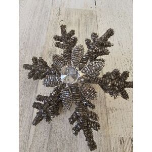 Beaded star ornament‎ large
